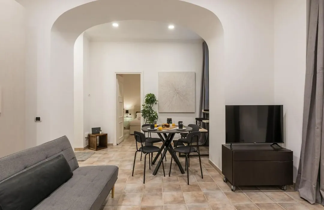 The Best Rent - Gorgeous One-Bedroom Apartment Near Piazza Di Spagna-1